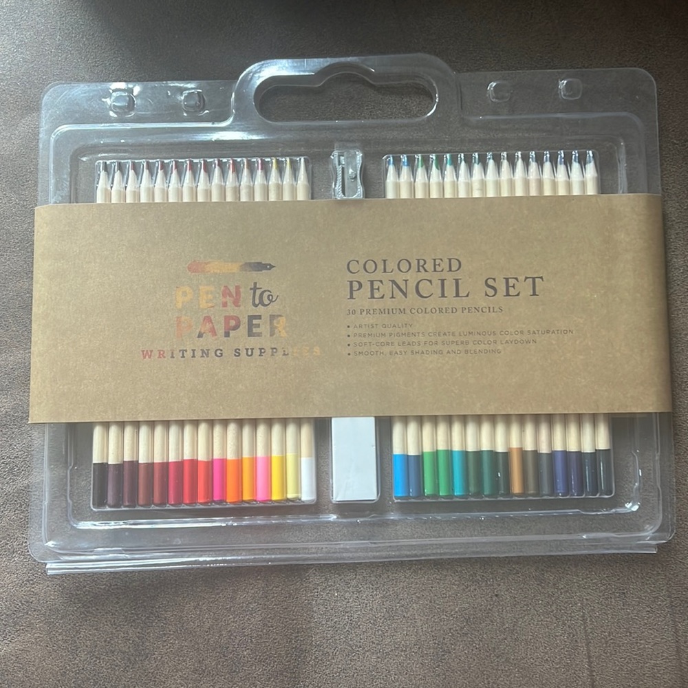 Colored pencils set- New